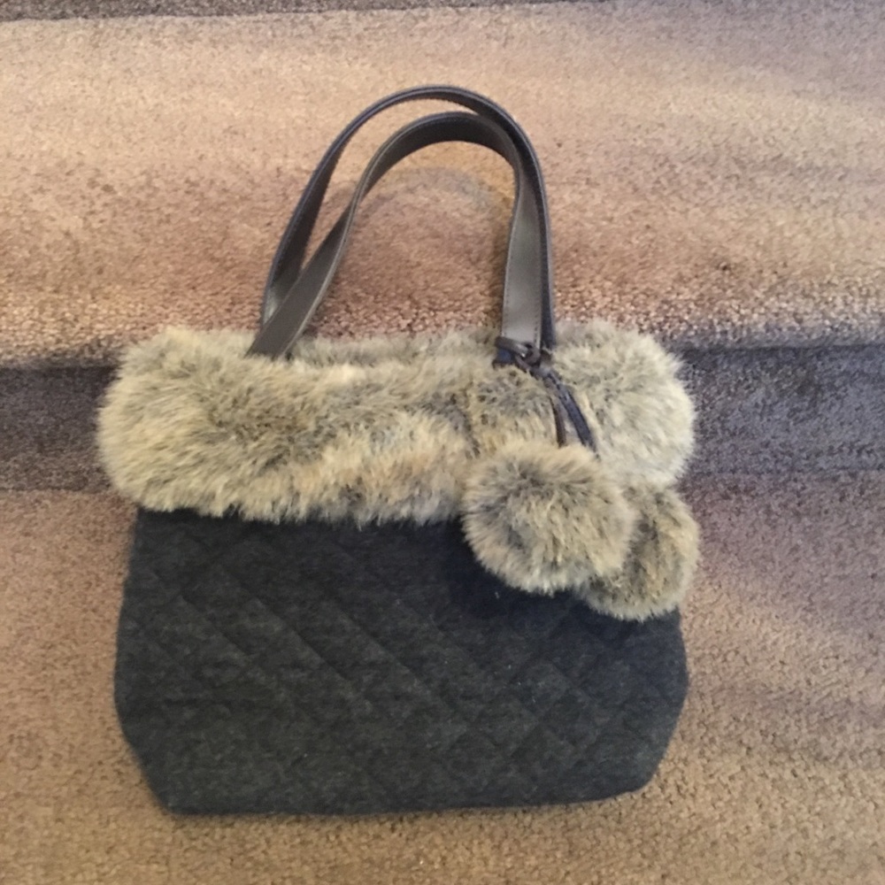 Pocketbook with faux fur